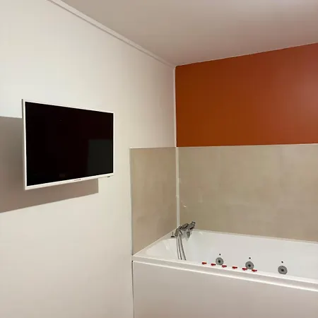 La Parenthese Du Goujon - Avec Balneo Apartment Dijon